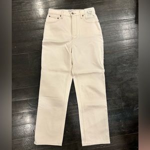 Abercrombie & Fitch off white straight leg jeans. Never worn, with tags